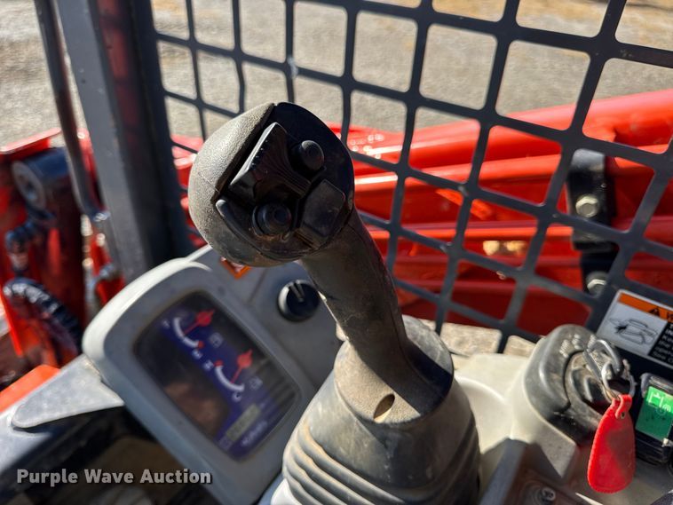 image for item EN0658 2019 Kubota SVL75-2 tracked skid steer loader