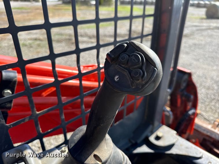 image for item EN0658 2019 Kubota SVL75-2 tracked skid steer loader