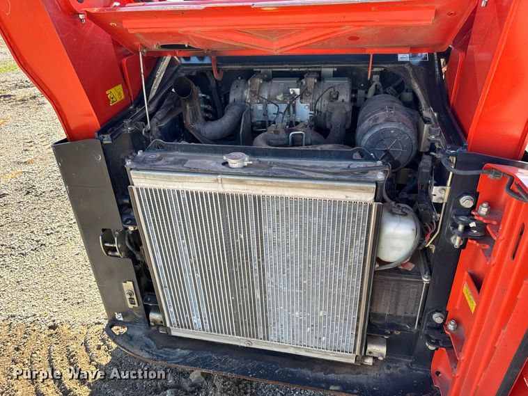 image for item EN0658 2019 Kubota SVL75-2 tracked skid steer loader