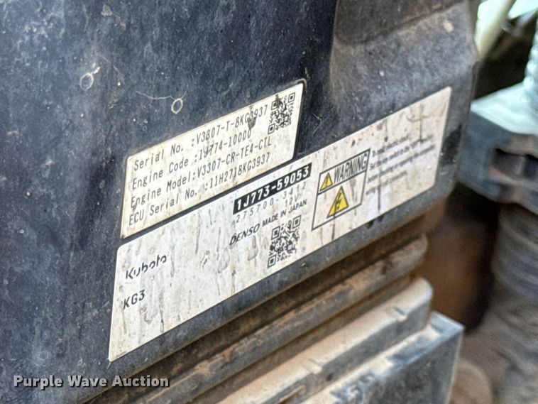 image for item EN0658 2019 Kubota SVL75-2 tracked skid steer loader