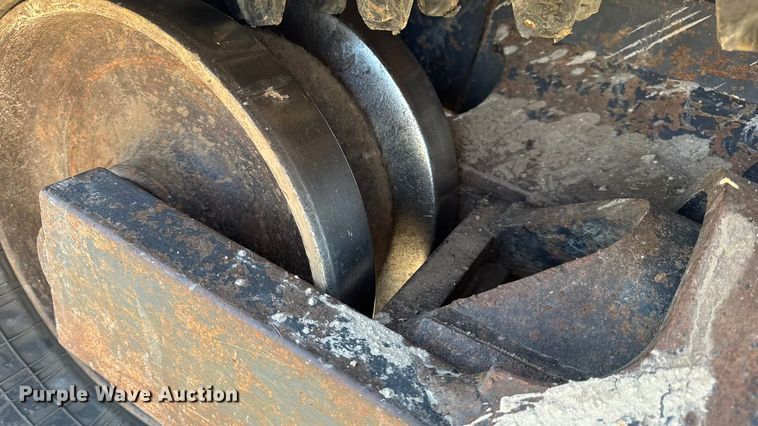 image for item EN0658 2019 Kubota SVL75-2 tracked skid steer loader