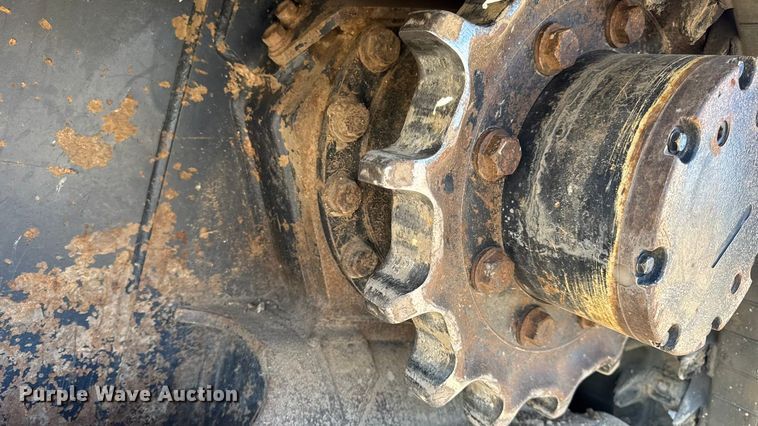 image for item EN0658 2019 Kubota SVL75-2 tracked skid steer loader