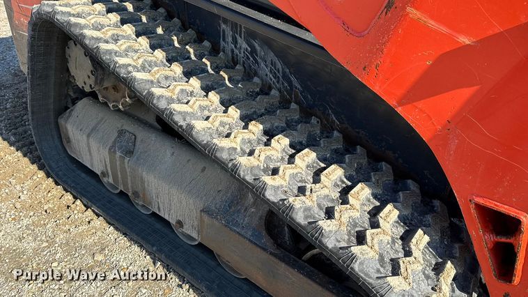 image for item EN0658 2019 Kubota SVL75-2 tracked skid steer loader