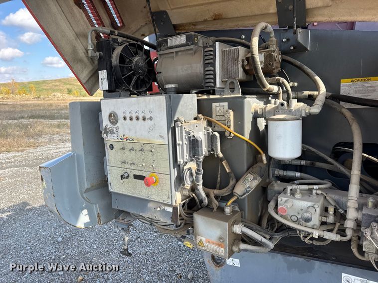 image for item EN0659 2012 SkyJack SJ66T boom lift