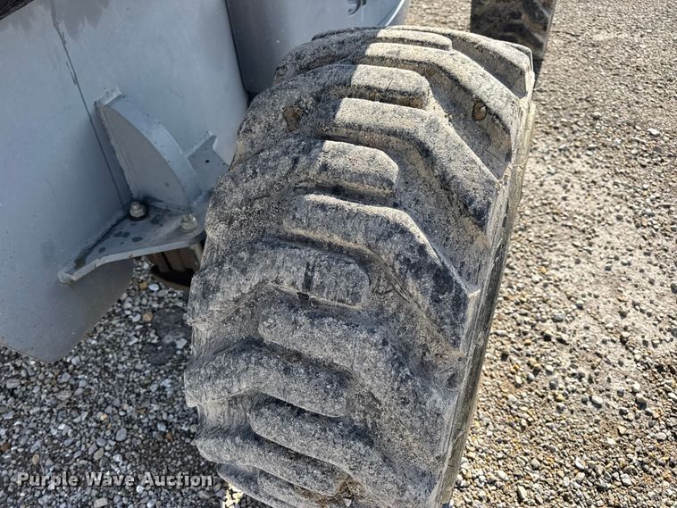 image for item EN0659 2012 SkyJack SJ66T boom lift