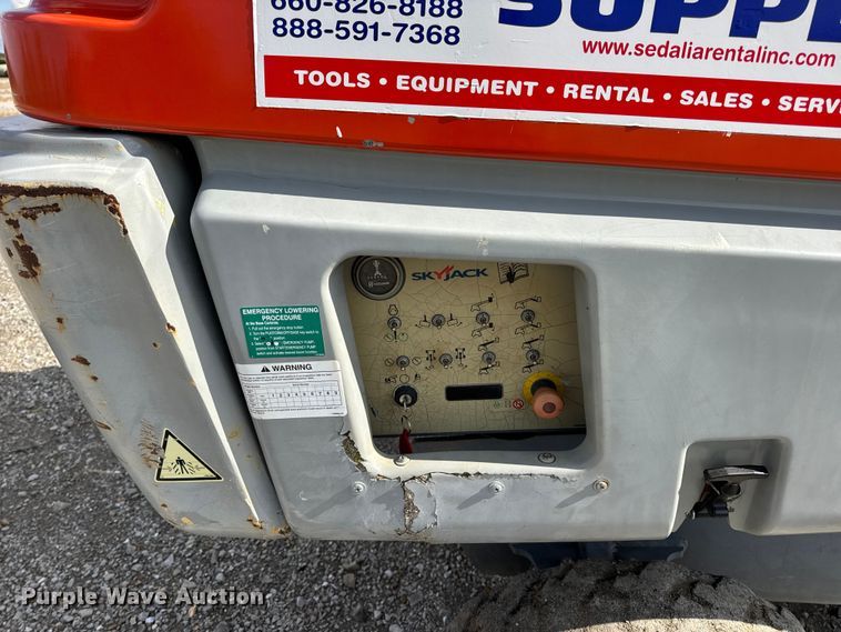 image for item EN0660 SkyJack SJ45T boom lift