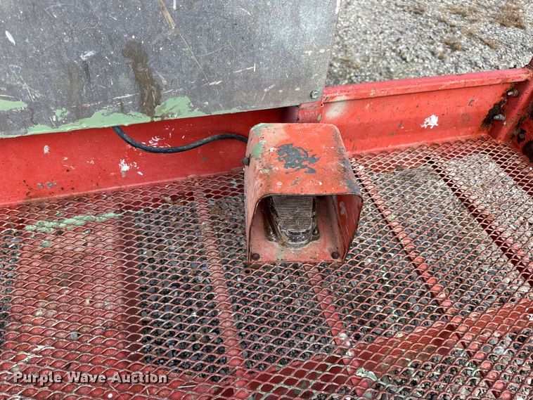 image for item EN0661 2013 SkyJack SJ46AJ boom lift