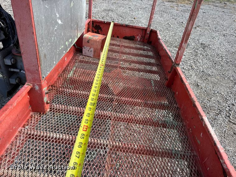 image for item EN0661 2013 SkyJack SJ46AJ boom lift