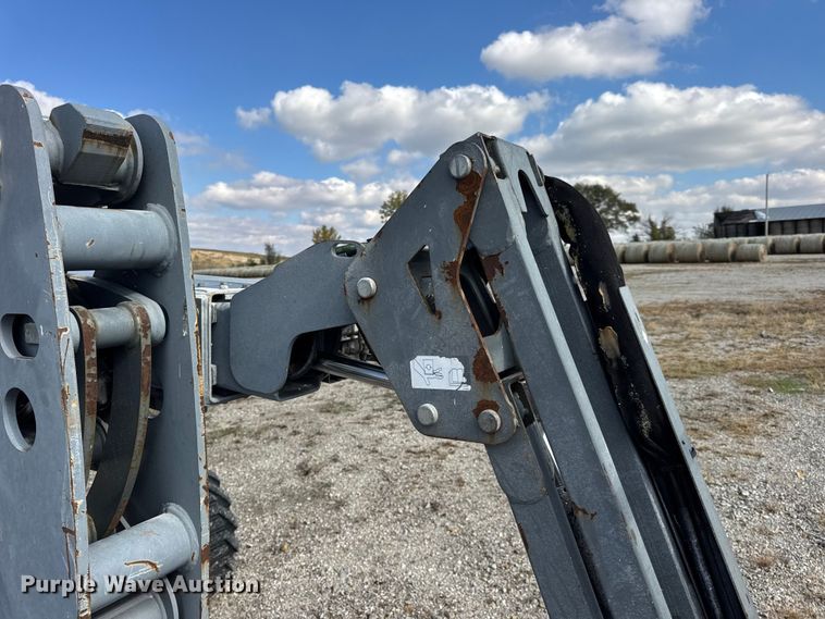 image for item EN0661 2013 SkyJack SJ46AJ boom lift