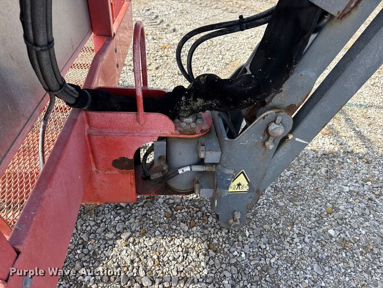 image for item EN0661 2013 SkyJack SJ46AJ boom lift