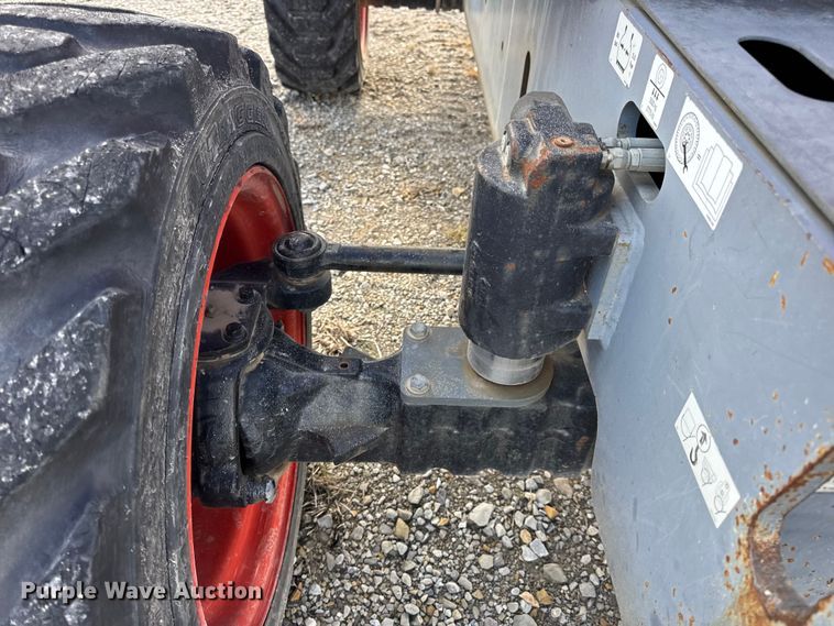 image for item EN0661 2013 SkyJack SJ46AJ boom lift