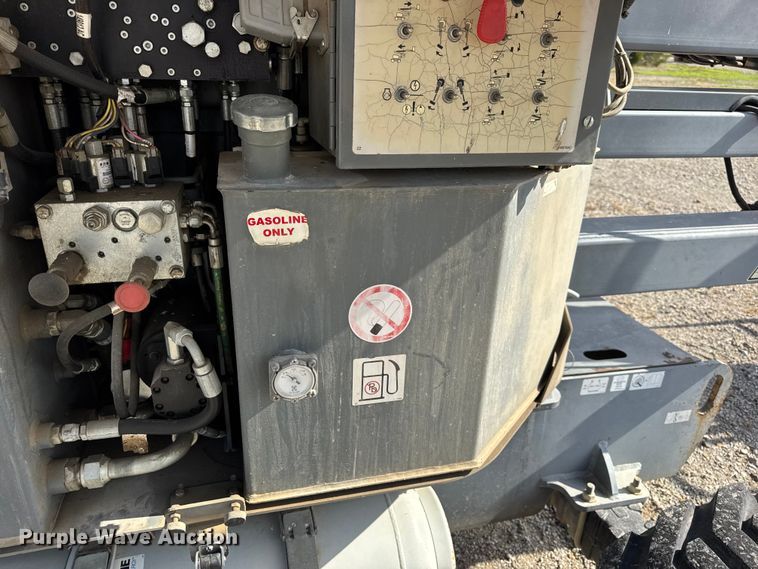 image for item EN0661 2013 SkyJack SJ46AJ boom lift