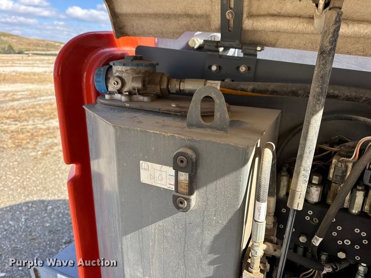 image for item EN0661 2013 SkyJack SJ46AJ boom lift