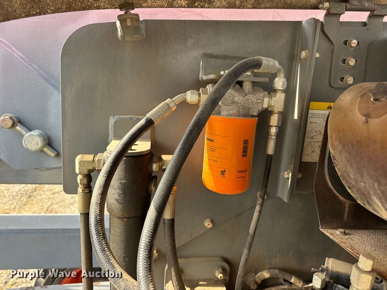 image for item EN0661 2013 SkyJack SJ46AJ boom lift