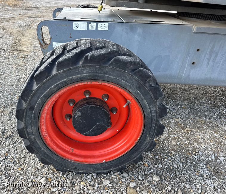 image for item EN0661 2013 SkyJack SJ46AJ boom lift