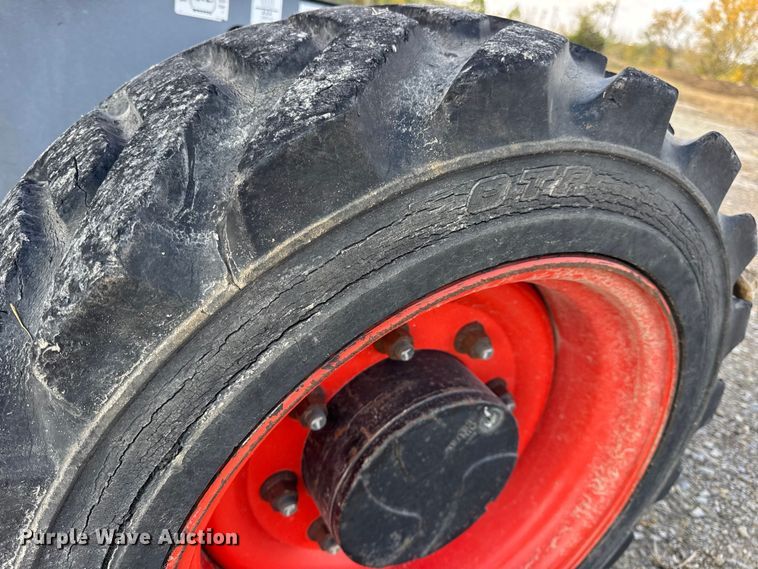 image for item EN0661 2013 SkyJack SJ46AJ boom lift