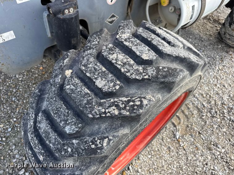 image for item EN0661 2013 SkyJack SJ46AJ boom lift