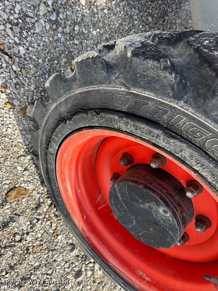 image for item EN0661 2013 SkyJack SJ46AJ boom lift