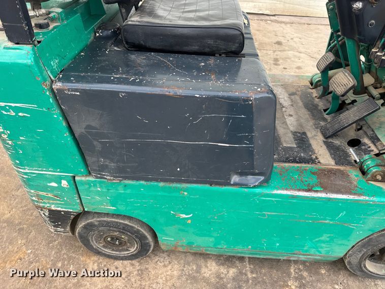 image for item EN0672 Mitsubishi FGC15 forklift