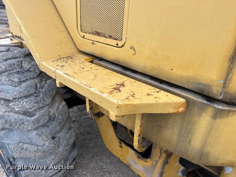 image for item EN0673 1988 Fiatallis FR10B wheel loader