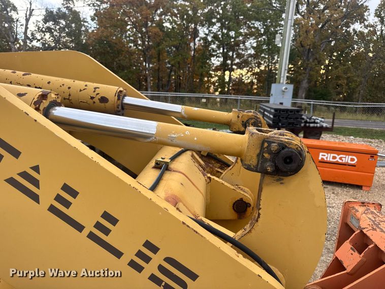 image for item EN0673 1988 Fiatallis FR10B wheel loader