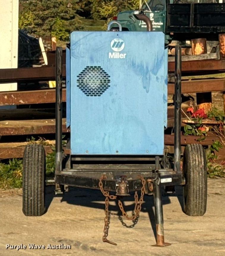 image for item EN0678 Miller Big Blue 400D welder/generator