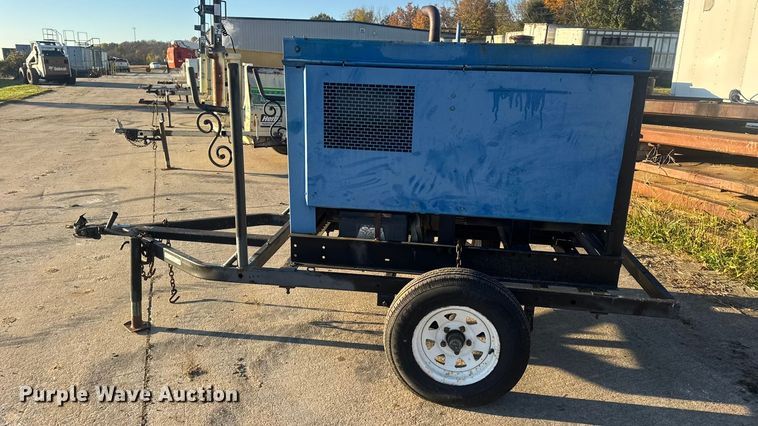 image for item EN0678 Miller Big Blue 400D welder/generator