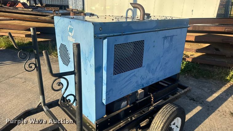 image for item EN0678 Miller Big Blue 400D welder/generator