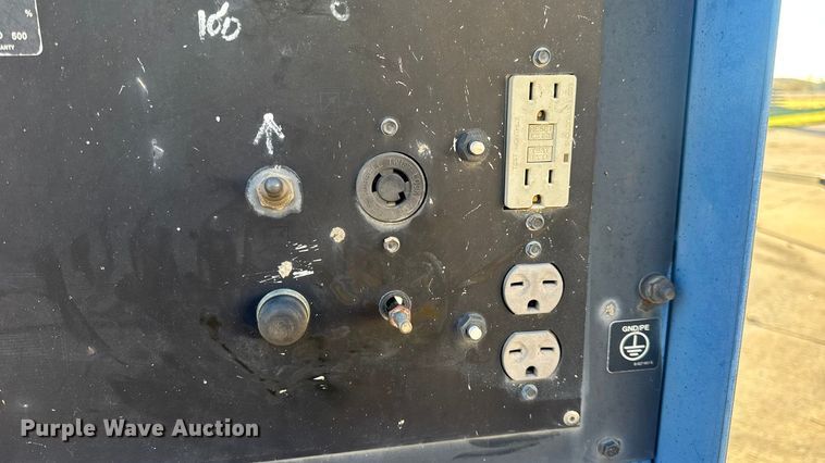 image for item EN0678 Miller Big Blue 400D welder/generator