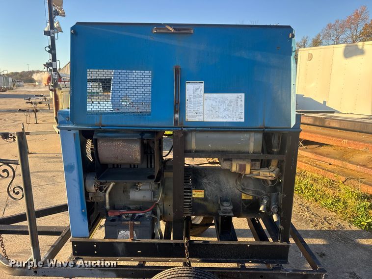 image for item EN0678 Miller Big Blue 400D welder/generator