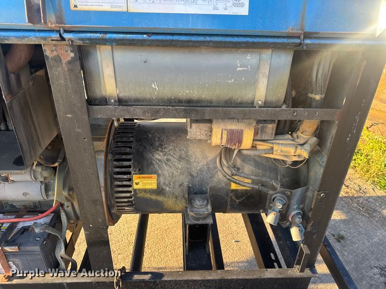 image for item EN0678 Miller Big Blue 400D welder/generator