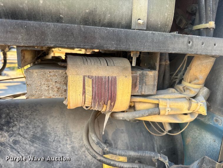 image for item EN0678 Miller Big Blue 400D welder/generator