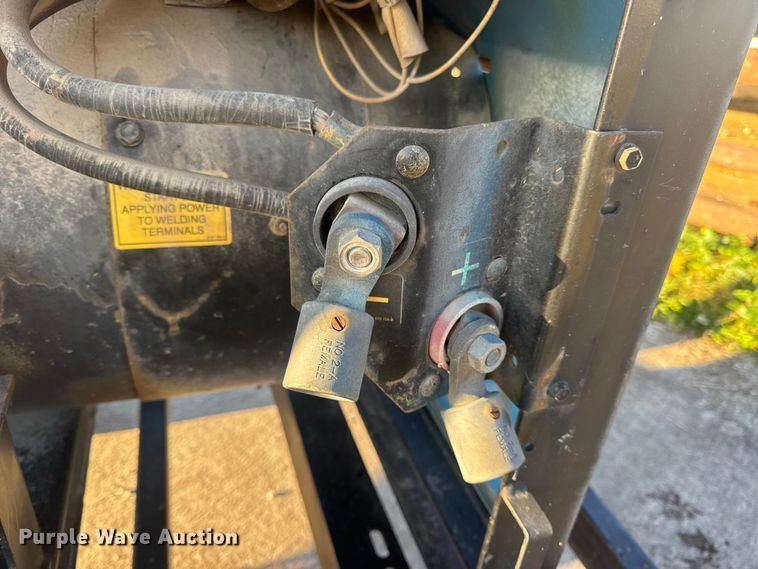 image for item EN0678 Miller Big Blue 400D welder/generator