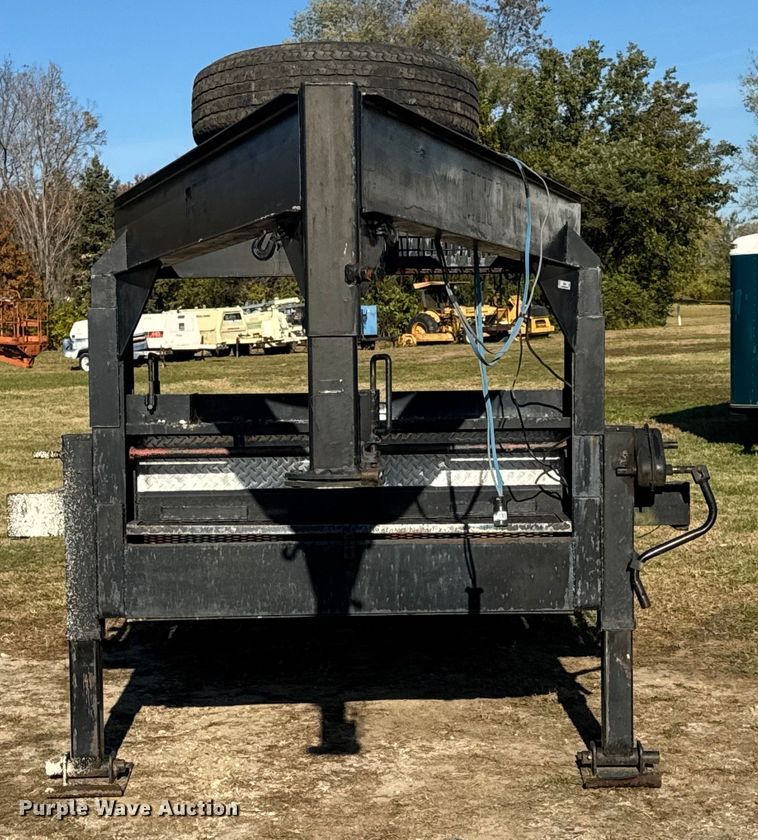 image for item EN0684 1989 Miko Trailers Series 50 equipment trailer