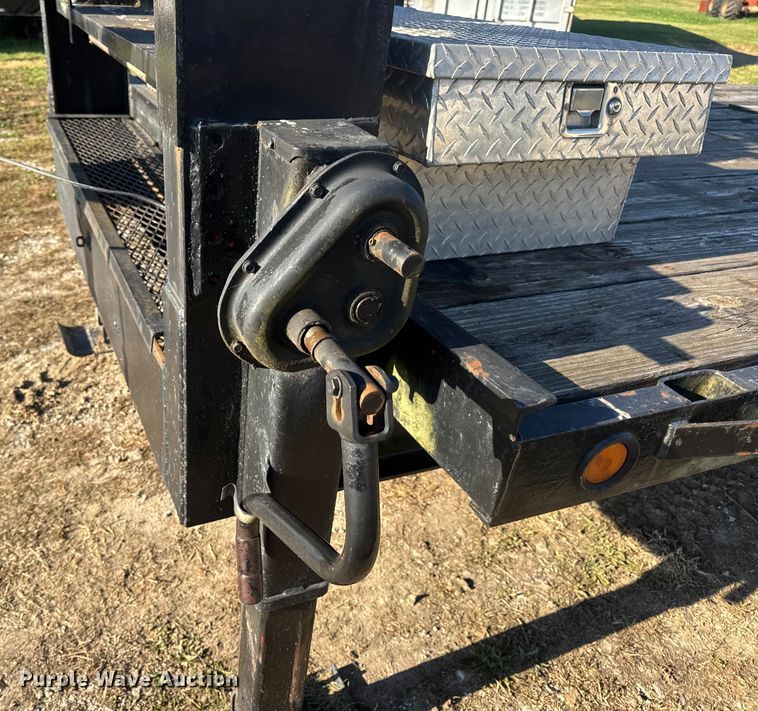 image for item EN0684 1989 Miko Trailers Series 50 equipment trailer