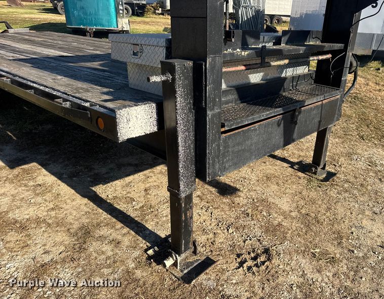 image for item EN0684 1989 Miko Trailers Series 50 equipment trailer