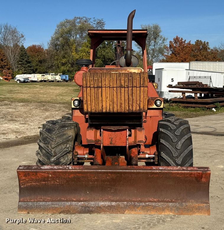 image for item EN0685 Ditch Witch R100 trencher