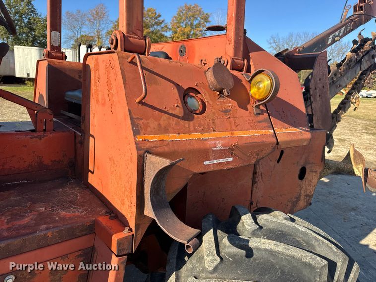 image for item EN0685 Ditch Witch R100 trencher
