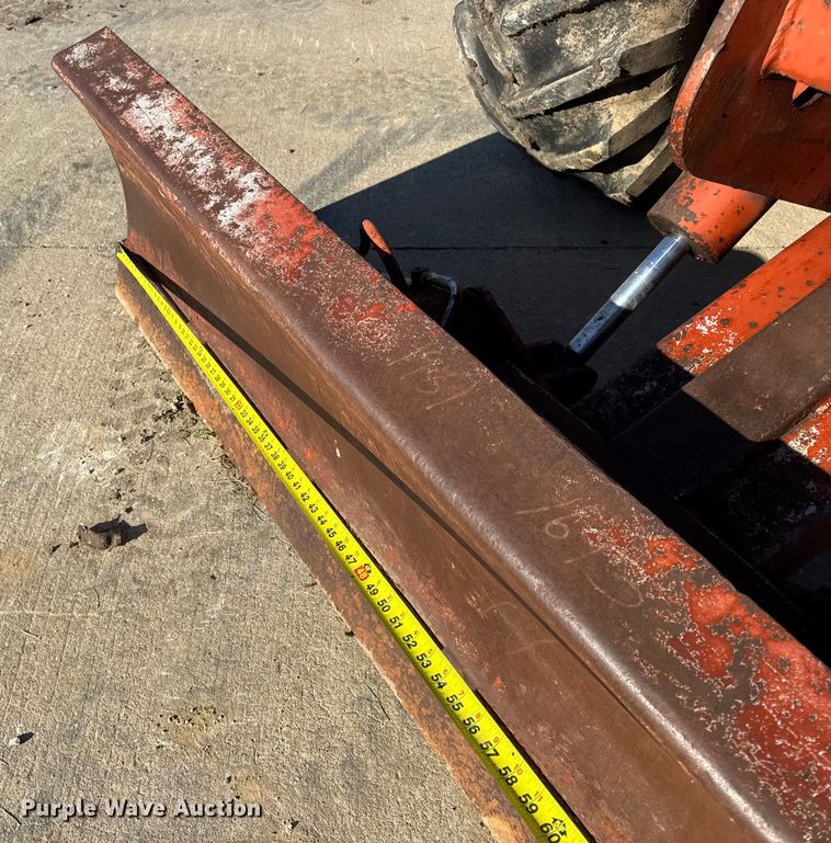 image for item EN0685 Ditch Witch R100 trencher