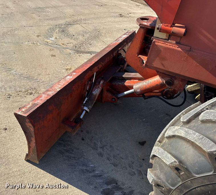 image for item EN0685 Ditch Witch R100 trencher