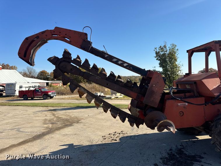image for item EN0685 Ditch Witch R100 trencher