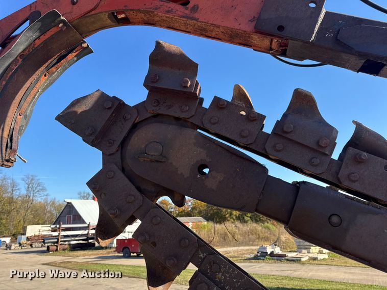 image for item EN0685 Ditch Witch R100 trencher