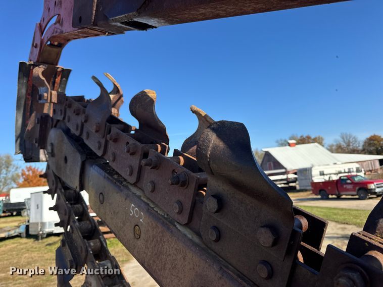 image for item EN0685 Ditch Witch R100 trencher