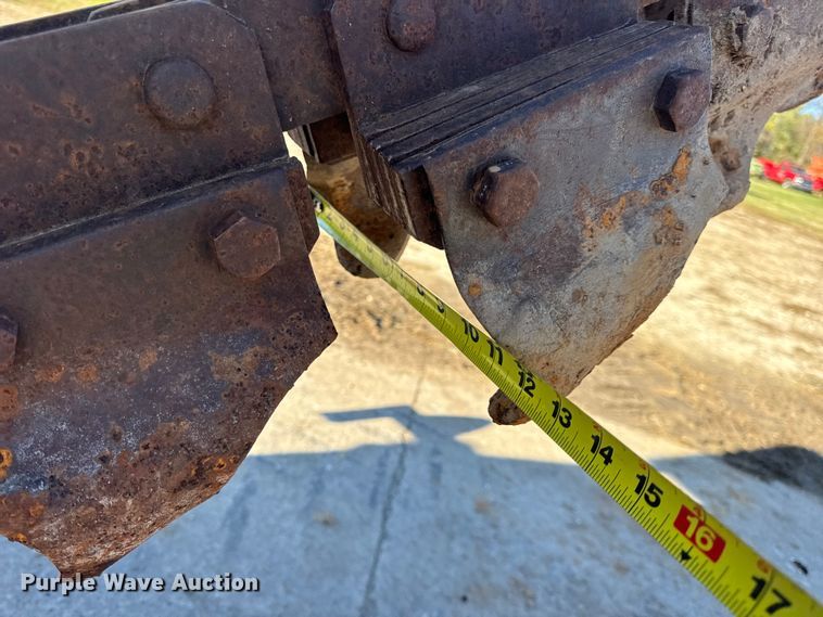 image for item EN0685 Ditch Witch R100 trencher