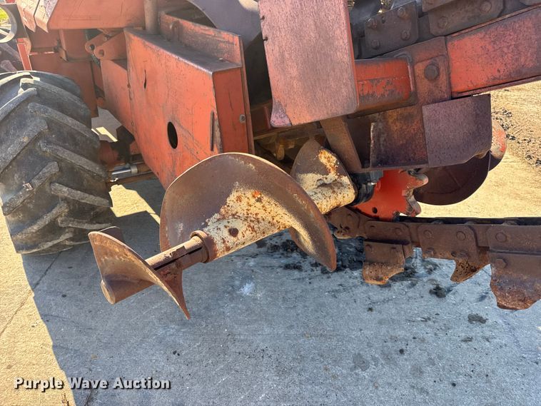 image for item EN0685 Ditch Witch R100 trencher