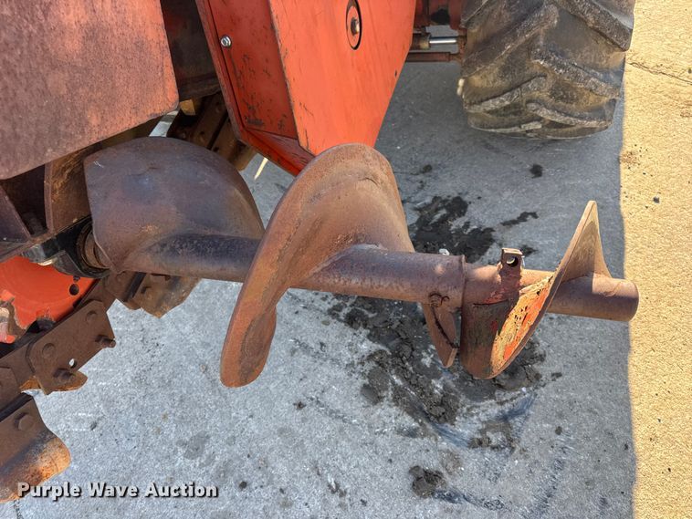 image for item EN0685 Ditch Witch R100 trencher