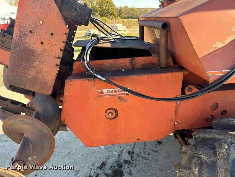 image for item EN0685 Ditch Witch R100 trencher