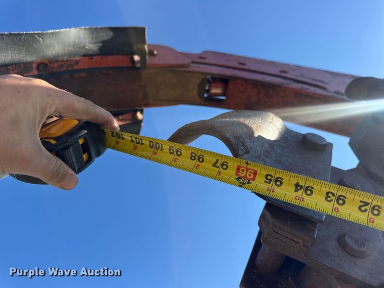 image for item EN0685 Ditch Witch R100 trencher