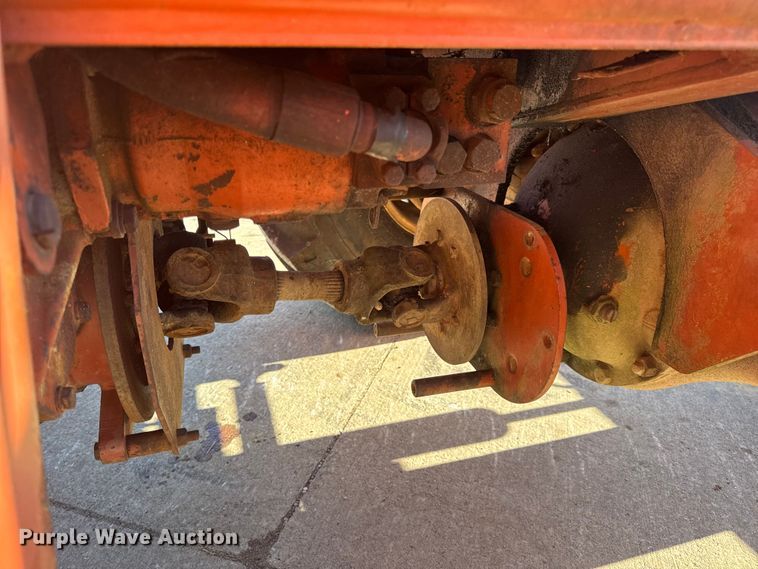 image for item EN0685 Ditch Witch R100 trencher