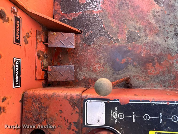 image for item EN0685 Ditch Witch R100 trencher